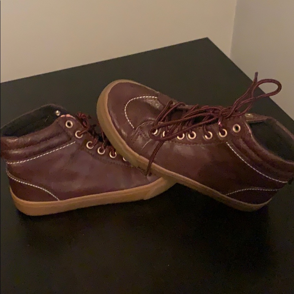Boys size 1 brown causal boots